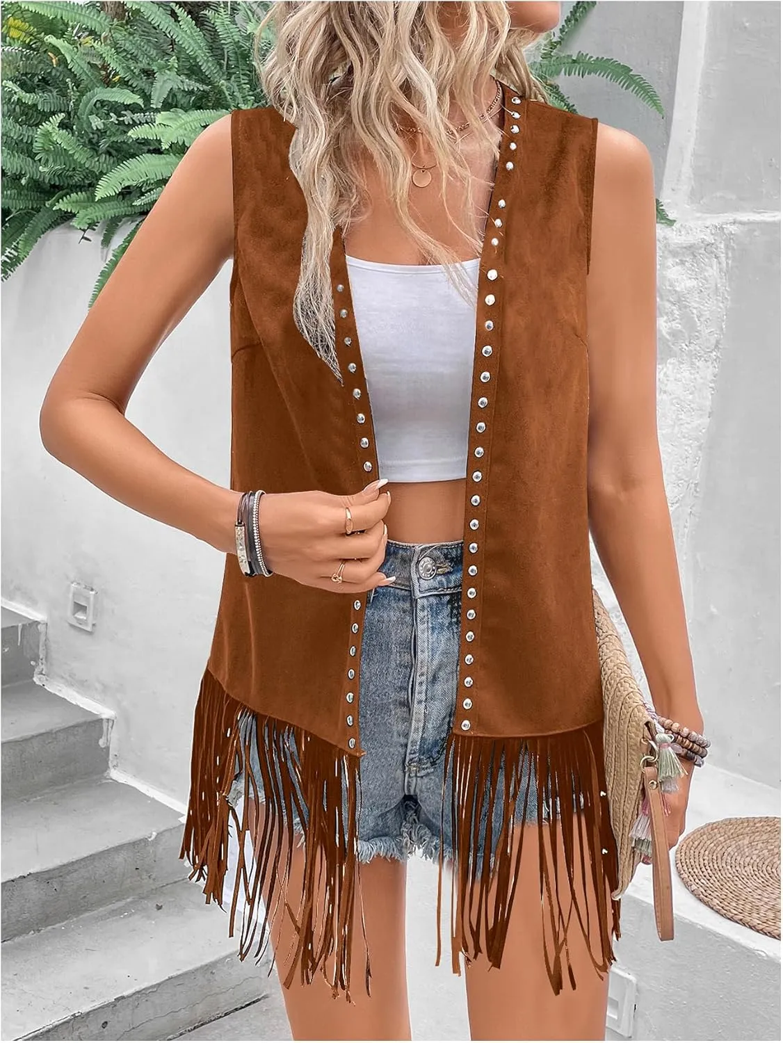 Verdusa Women's Fringe Vest Cardigan 70s Hippie Rivets Tassel Sleeveless Studded Jacket