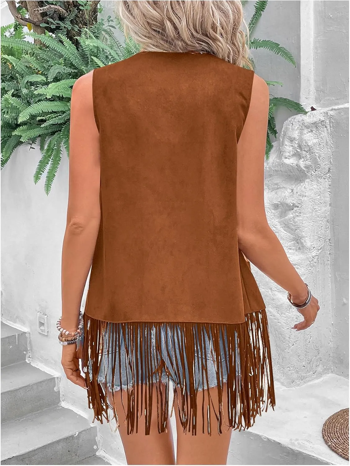 Verdusa Women's Fringe Vest Cardigan 70s Hippie Rivets Tassel Sleeveless Studded Jacket